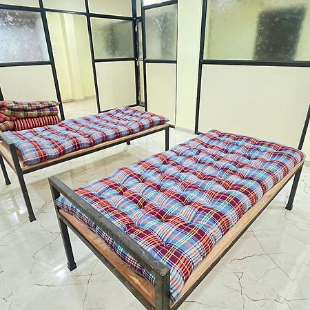 Shree Swami Samarth Pg Rooms For Boys โซลาปูร์ ภายนอก รูปภาพ