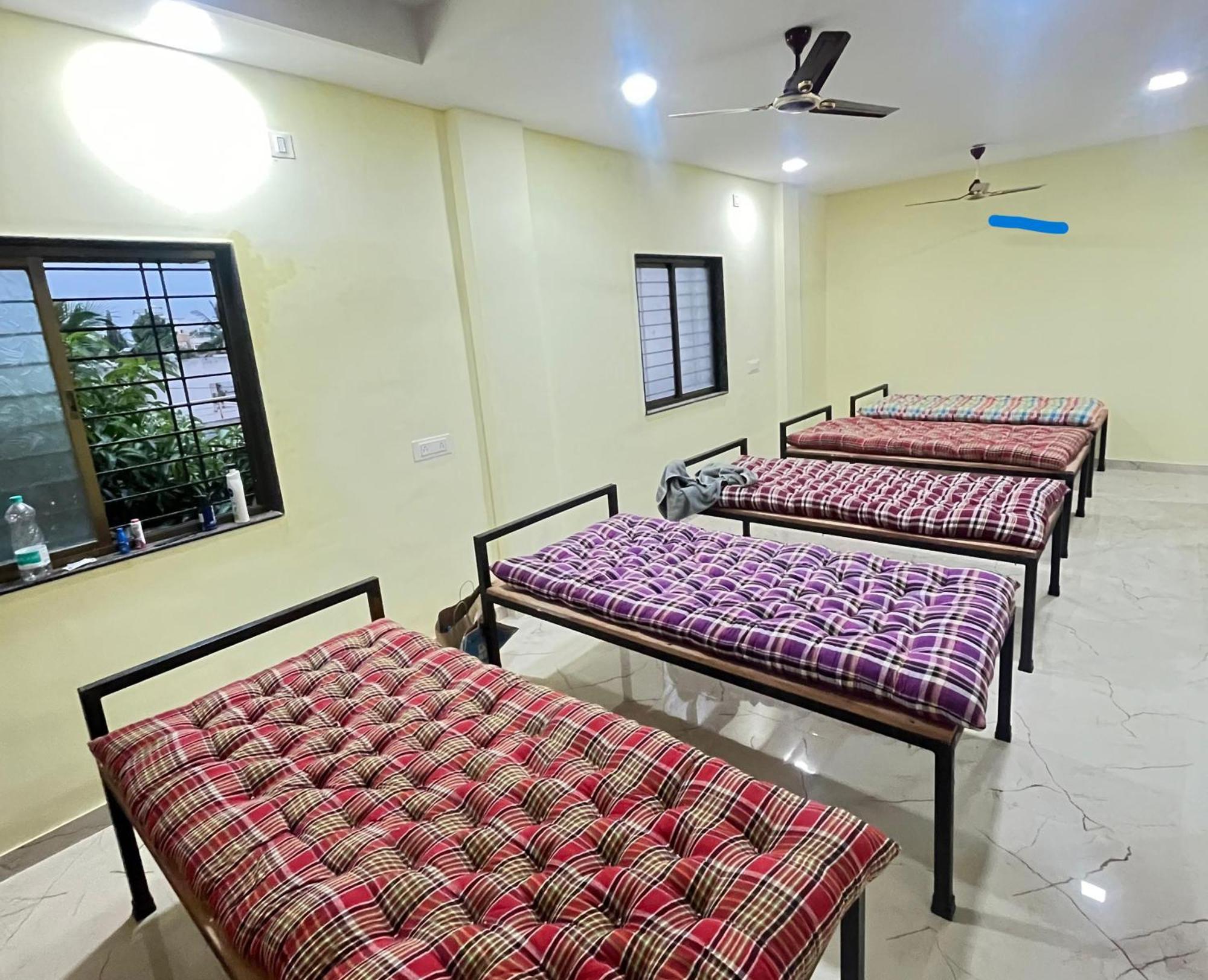 Shree Swami Samarth Pg Rooms For Boys โซลาปูร์ ภายนอก รูปภาพ