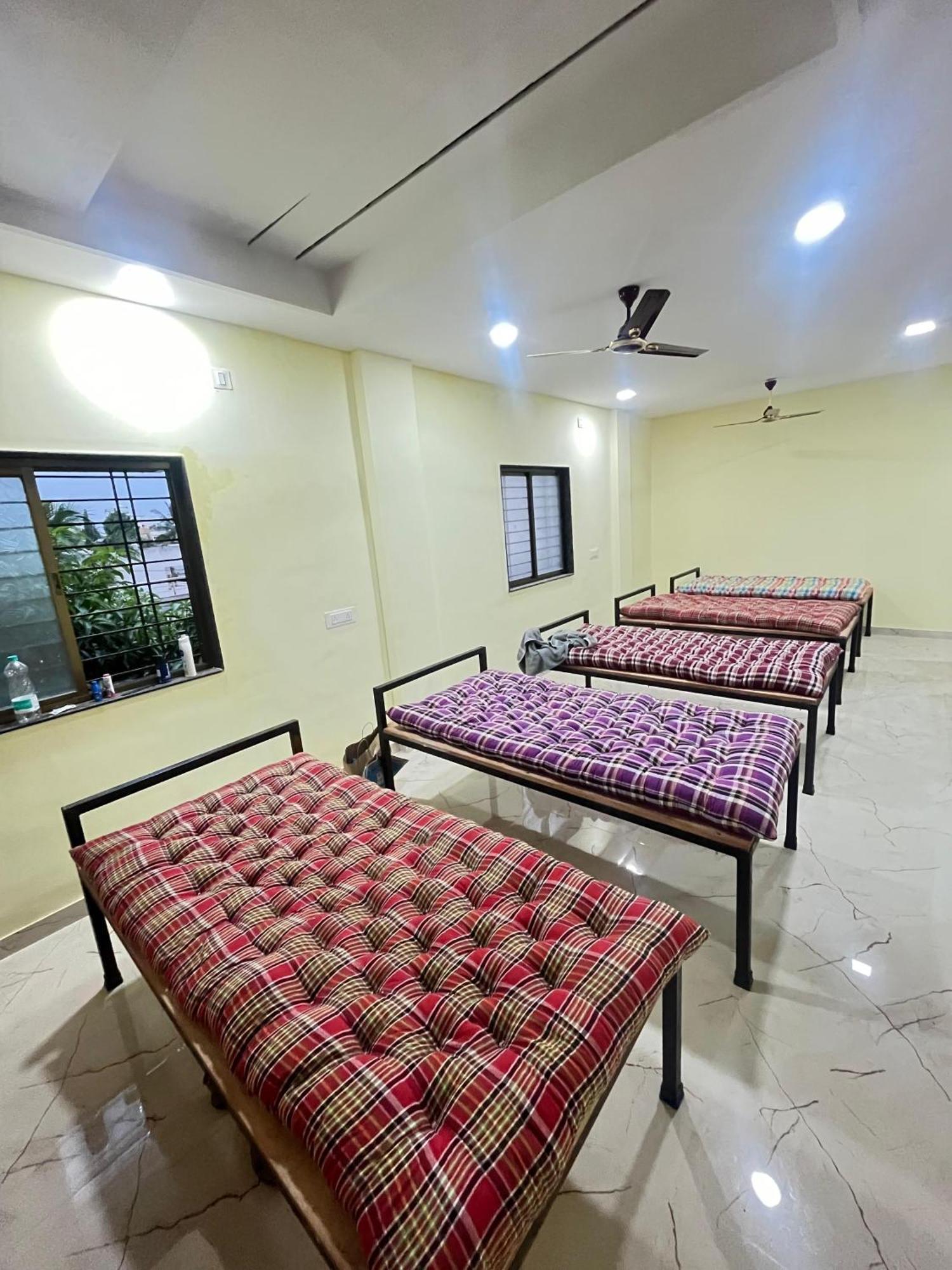 Shree Swami Samarth Pg Rooms For Boys โซลาปูร์ ภายนอก รูปภาพ